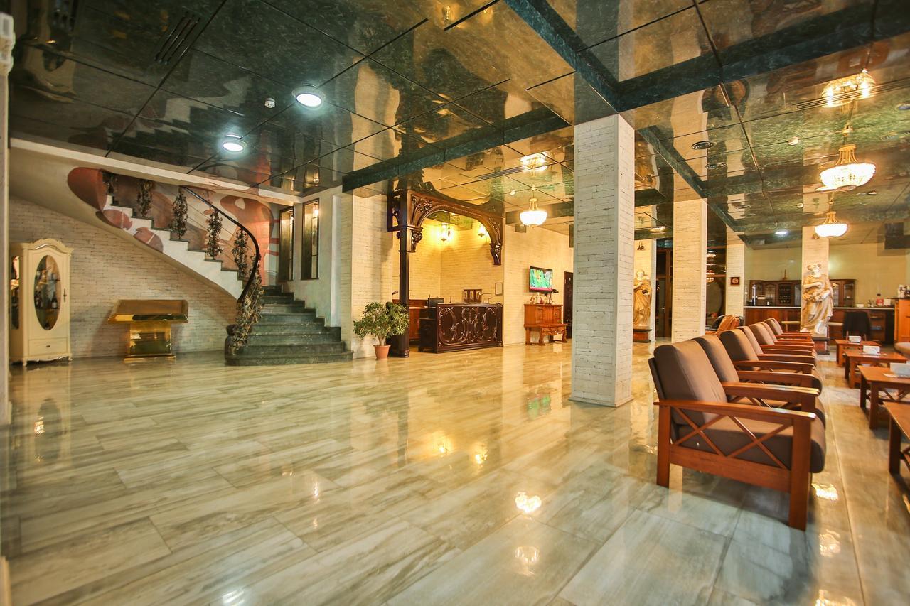 Hotel Wine Palace Tbilisi Esterno foto