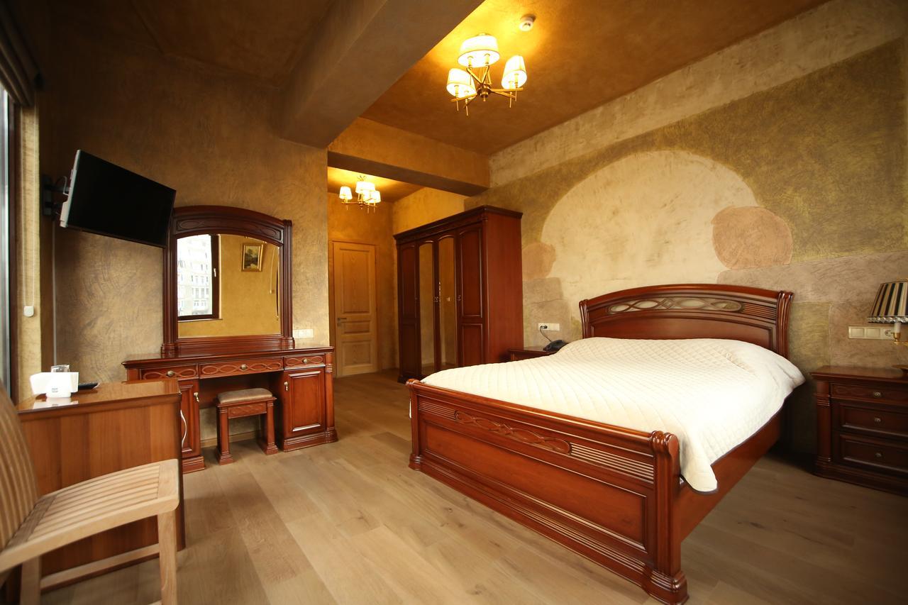 Hotel Wine Palace Tbilisi Esterno foto