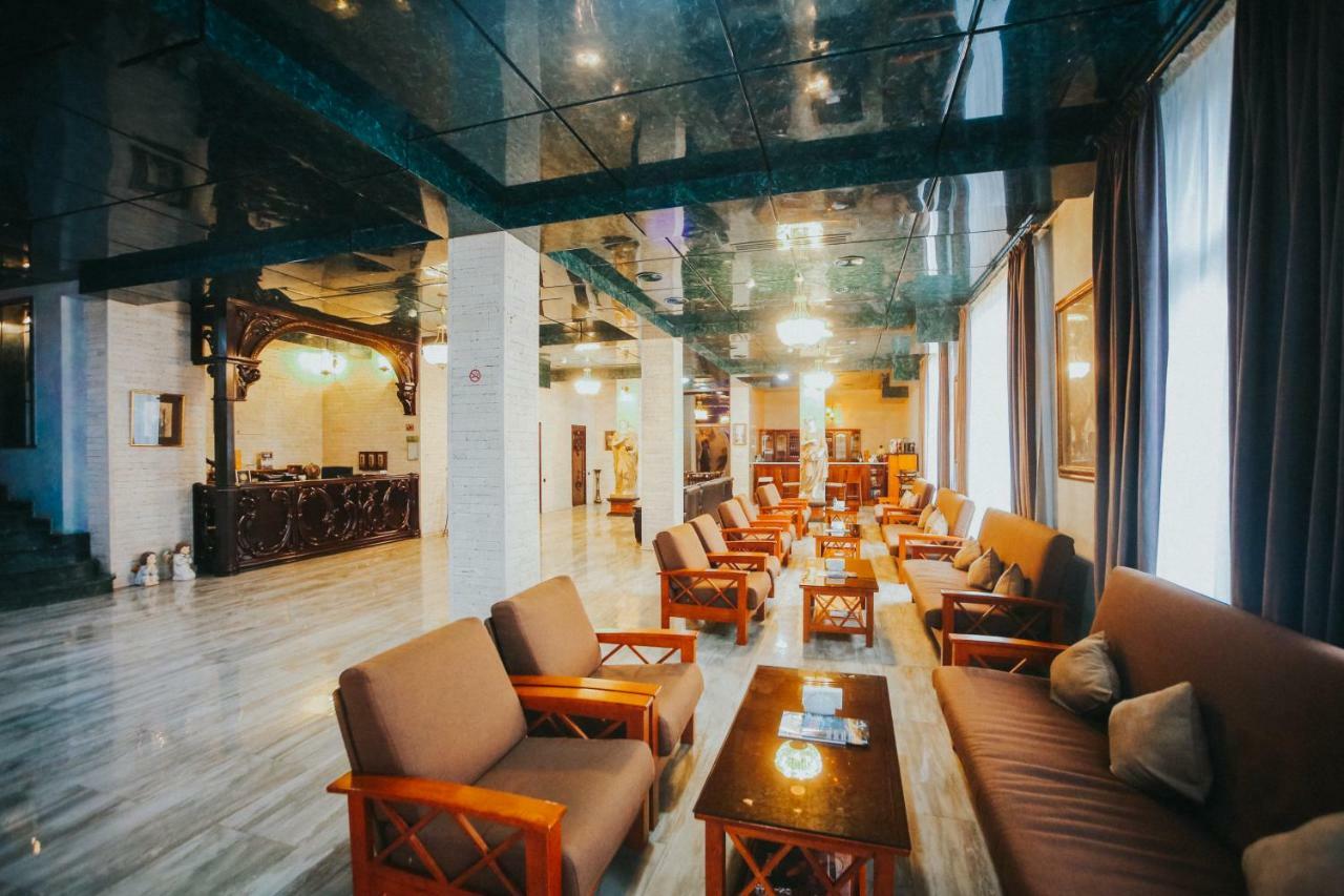 Hotel Wine Palace Tbilisi Esterno foto